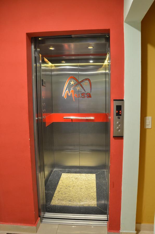 Musa Hotel Виярика Екстериор снимка