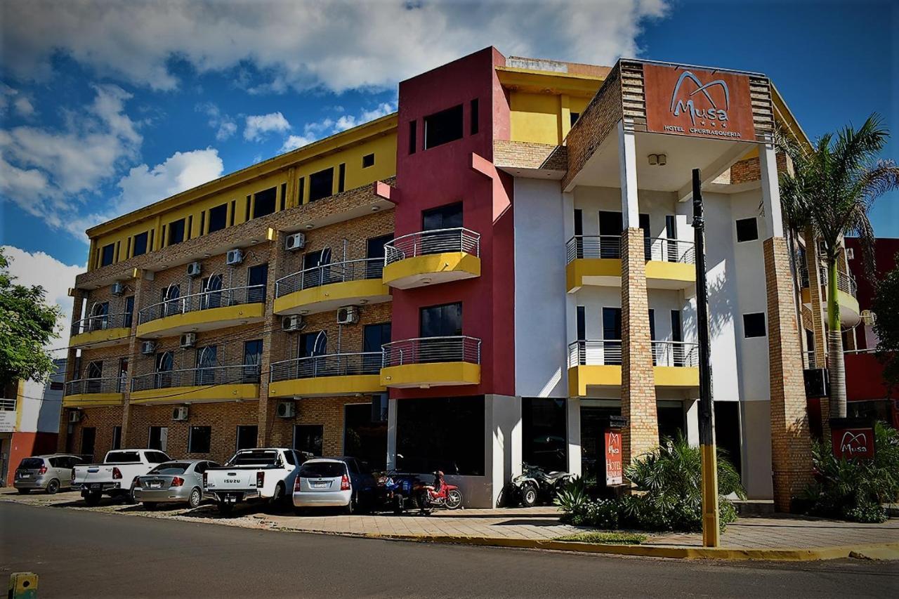 Musa Hotel Виярика Екстериор снимка